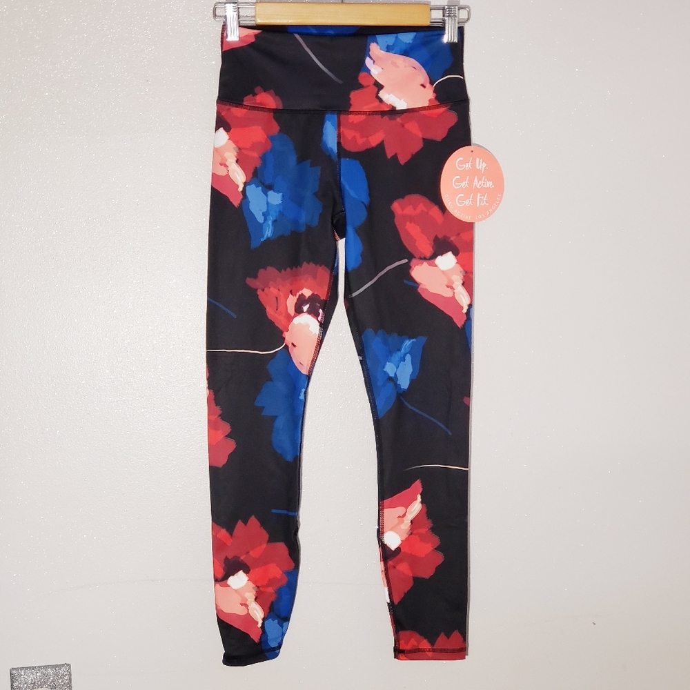 Guru‎ Active Womens Leggings Pants Black Red Floral